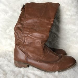 Brown riding boots W9